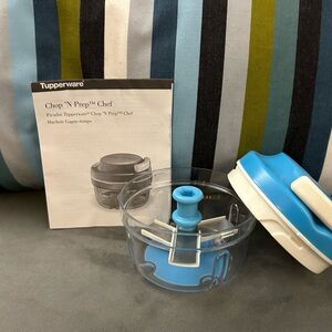 Tupperware Chop 'N Prep Chef - Blue and White